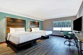 TRU BY Hilton Edmonton Windermere