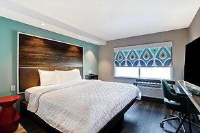 TRU BY Hilton Edmonton Windermere