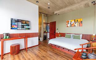 Pi Boutique Hotel