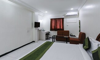 Treebo Omni Palace
