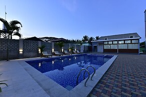 Gold Hotel
