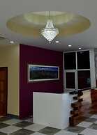 Gold Hotel
