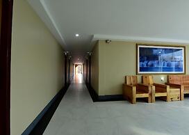 Gold Hotel