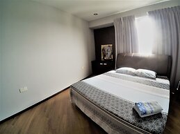 PJ8 Service Suite Pool View