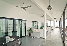Kukup Xiang Holiday Home