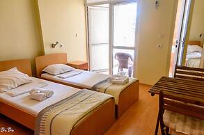 Dom Mladenovi B&B