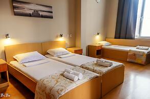 Dom Mladenovi B&B