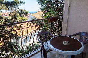 Dom Mladenovi B&B