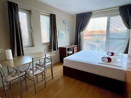 Dom Mladenovi B&B
