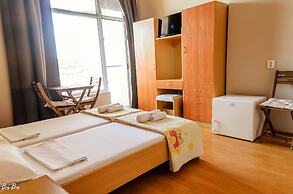 Dom Mladenovi B&B