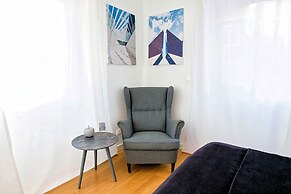 Industrial Lisbon Apartment - Adults Only