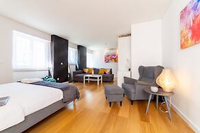Industrial Lisbon Apartment - Adults Only