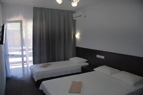 Peak Season Hotel