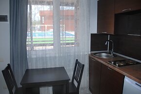 Peak Season Hotel