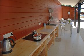 Peak Season Hotel