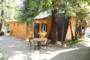 Peak Season Hotel