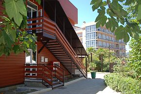 Peak Season Hotel