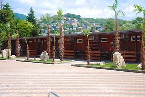 Peak Season Hotel