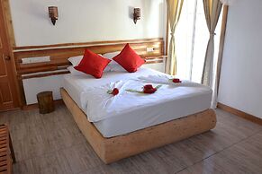 Eden BAANI Lodge
