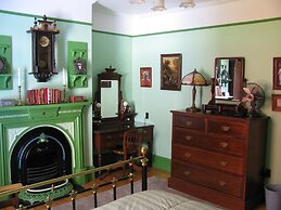 Gower Manor Historical Bed & Breakfast