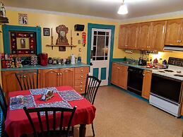 Gower Manor Historical Bed & Breakfast