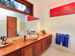 Villa Pantai by Villa Finder