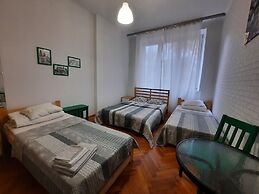 Lorf Hostel&Apartments