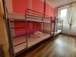 Lorf Hostel&Apartments