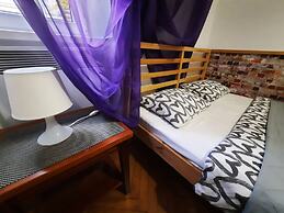 Lorf Hostel&Apartments