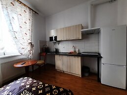 Lorf Hostel&Apartments