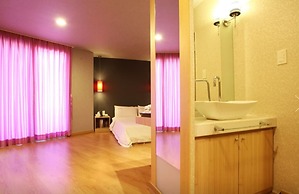 We Motel