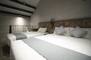 Harbour Ville Hotel Hamilton - Lavender