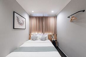Harbour Ville Hotel Hamilton - Lavender