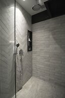 Harbour Ville Hotel Hamilton - Lavender