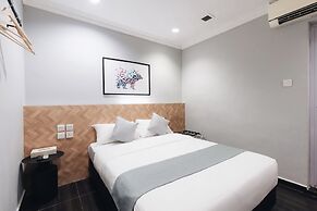 Harbour Ville Hotel Hamilton - Lavender
