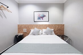 Harbour Ville Hotel Hamilton - Lavender