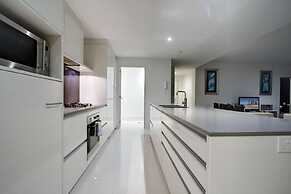 Circle on Cavill - Private Apartments