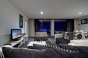 Circle on Cavill - Private Apartments