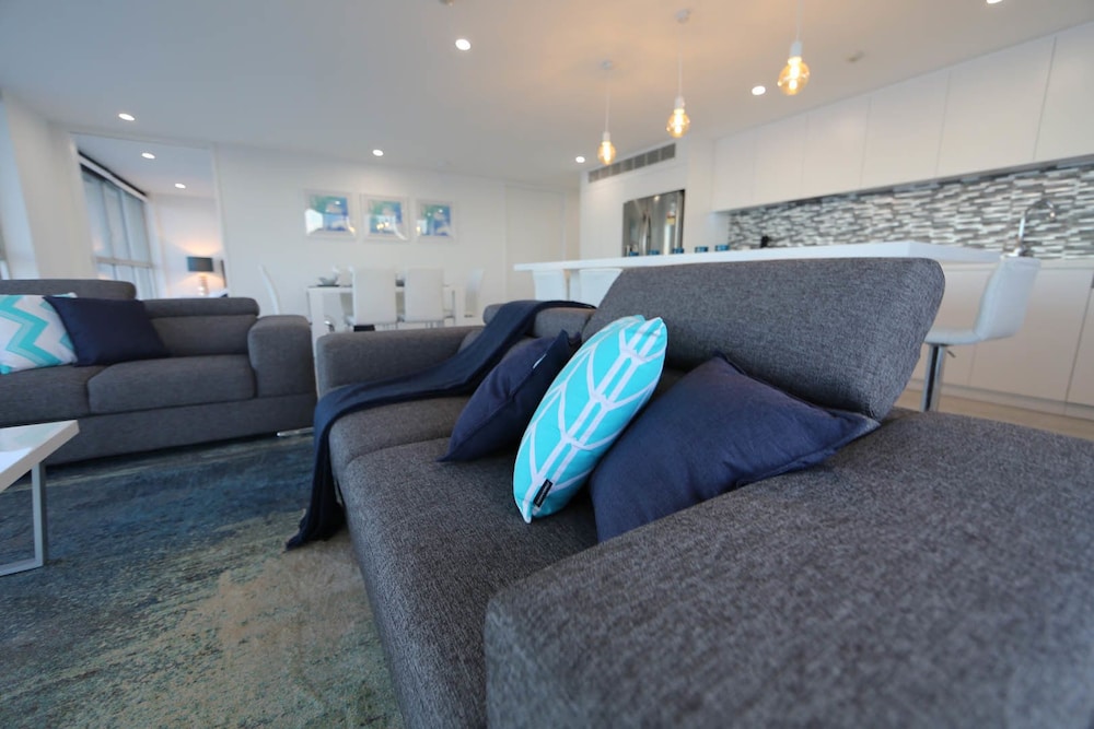 Golden Sands - Private Apartments