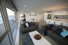 Golden Sands - Private Apartments