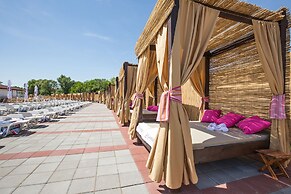 Flamingo resort