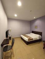 Tiong Hua Hotel