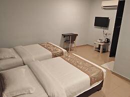 Tiong Hua Hotel