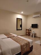 Tiong Hua Hotel