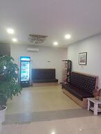 Tiong Hua Hotel