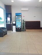 Tiong Hua Hotel