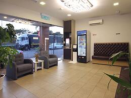 Tiong Hua Hotel