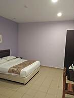 Tiong Hua Hotel