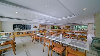 Kuta Galleria Hotel