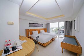Kuta Galleria Hotel